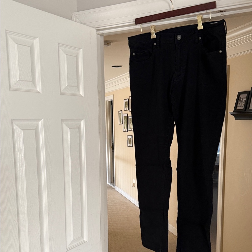 Classic Black Straight Men's Jeans